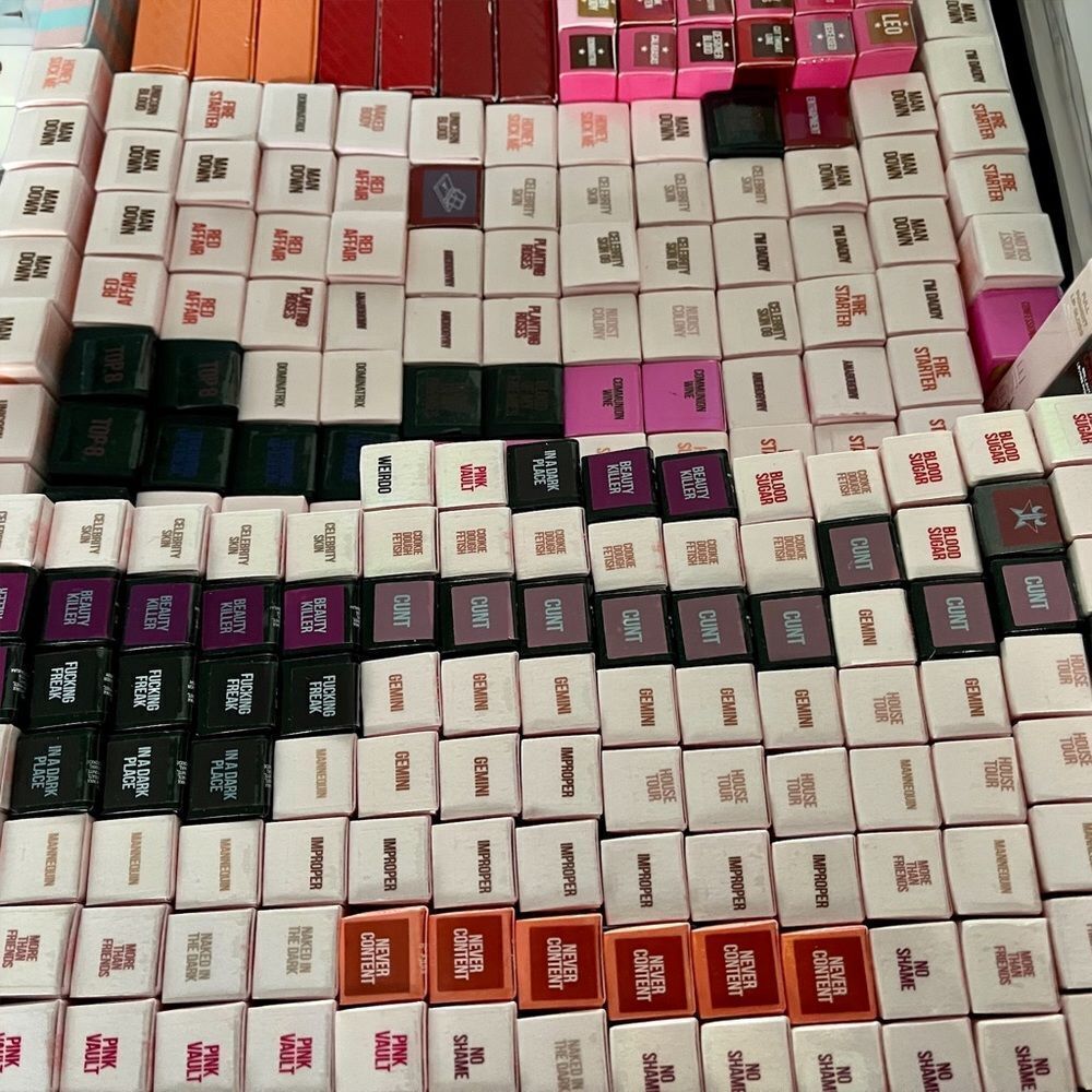 Jeffree Star đźTRUE MYSTERY BOXđź double your fun lot #1 beauty box allâJS items - Picture 6 of 13